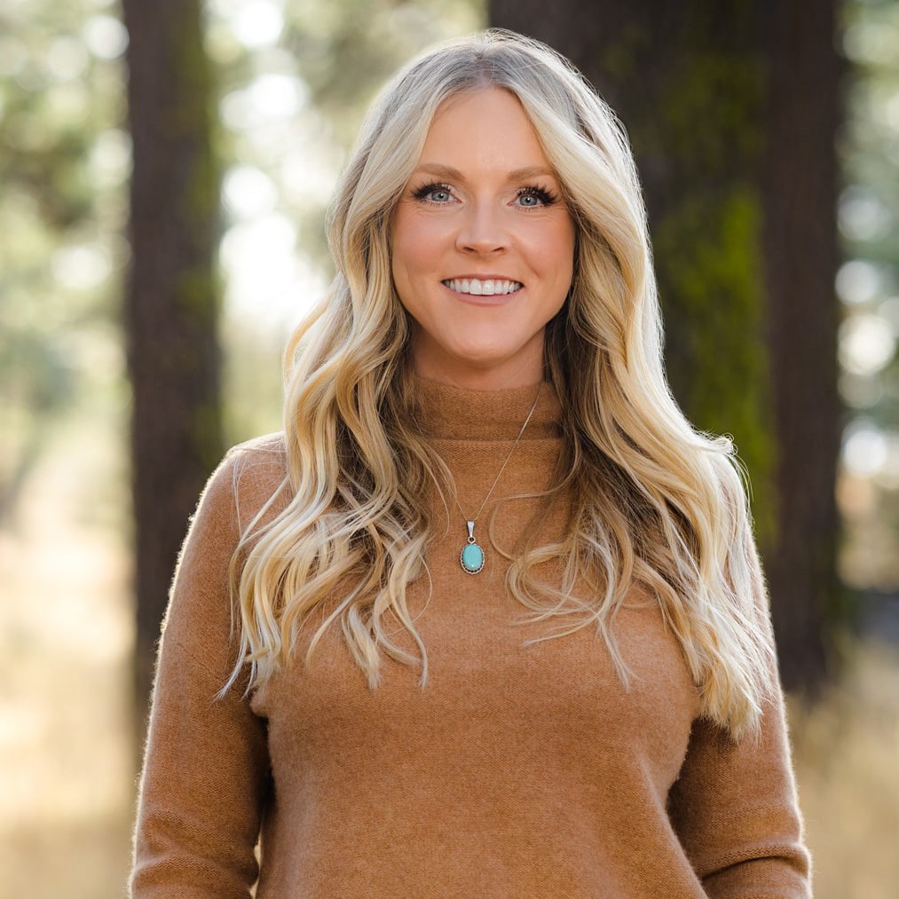 Alayna Bellquist on Thyroid Mysteries Solved Podcast with Inna Topiler
